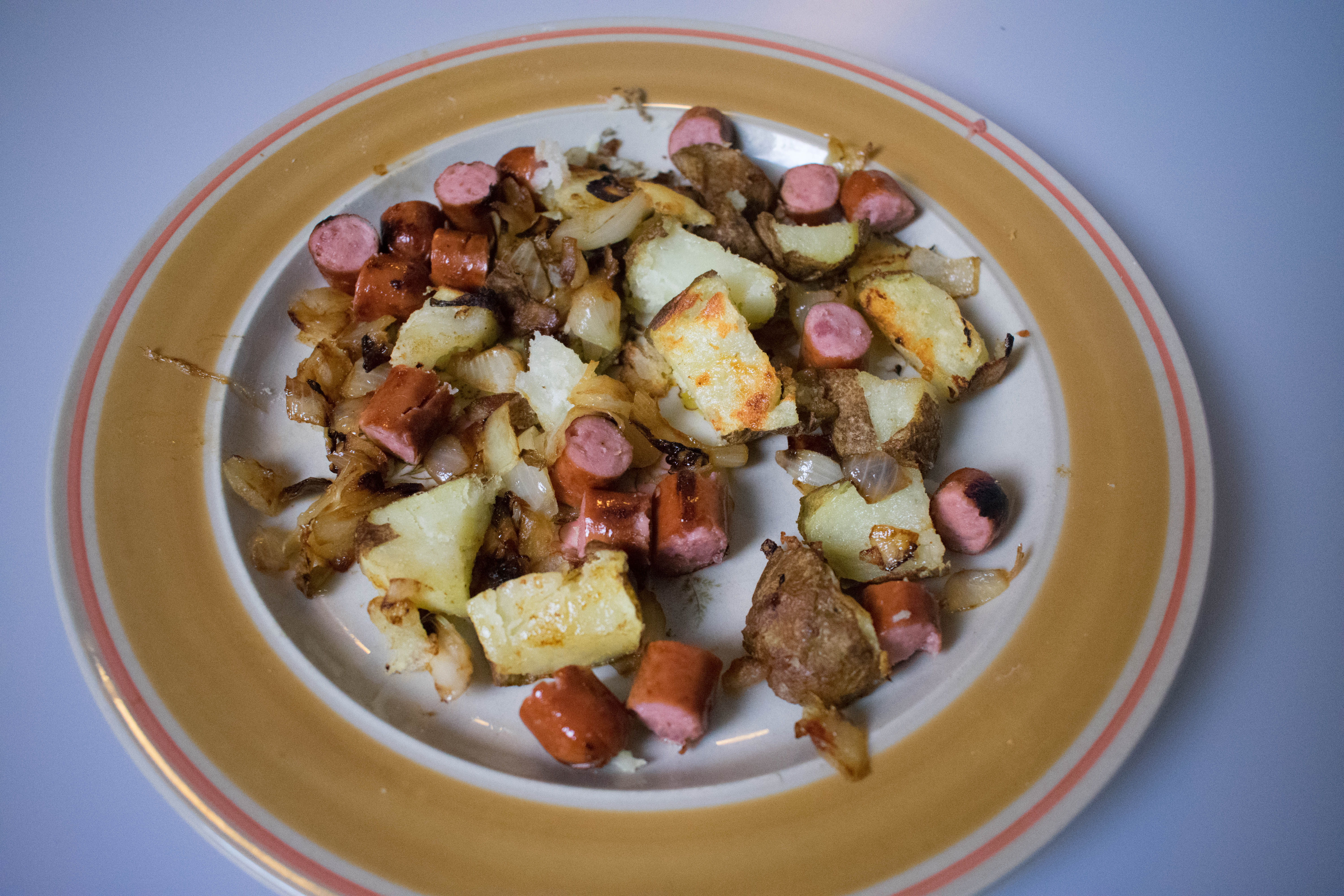 Sausage potato onion skillet breakfast 13g protein in about 300 calories!